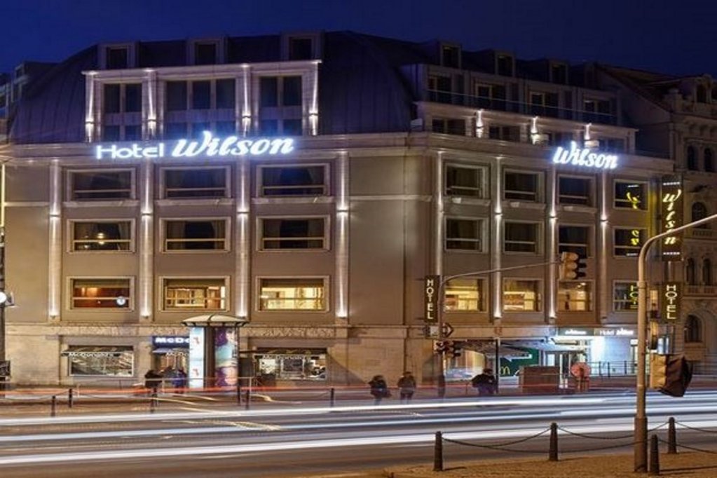 Фото отеля 1