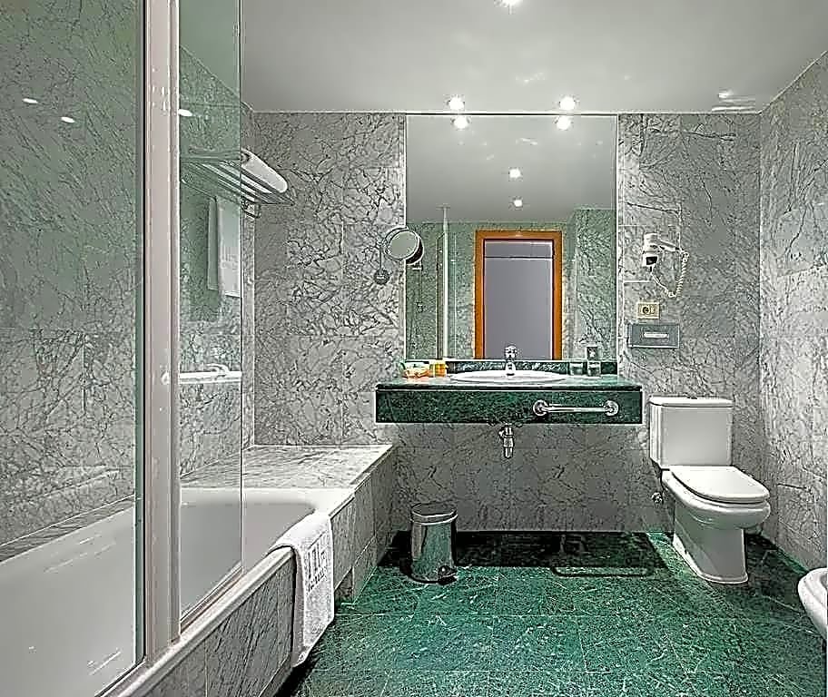 Фото Nh Málaga Hotel