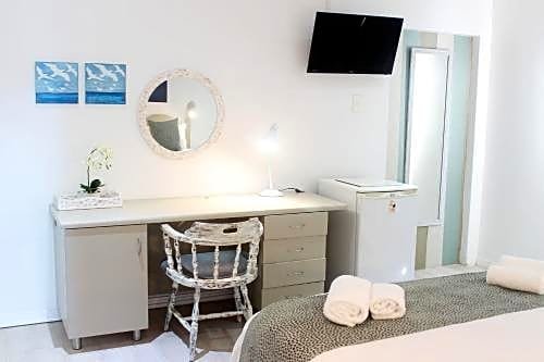 Фото Oceans Hotel & Self Catering