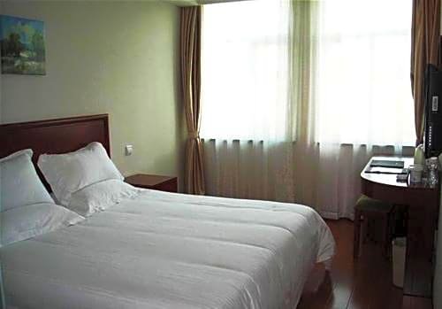Фото GreenTree Inn Shanghai Songjiang District Sijing Town Sijing Metro Station Express Hotel