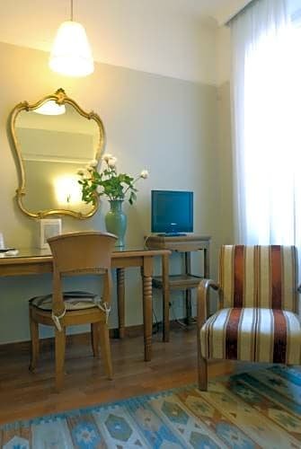 Фото Hotel Lancelot