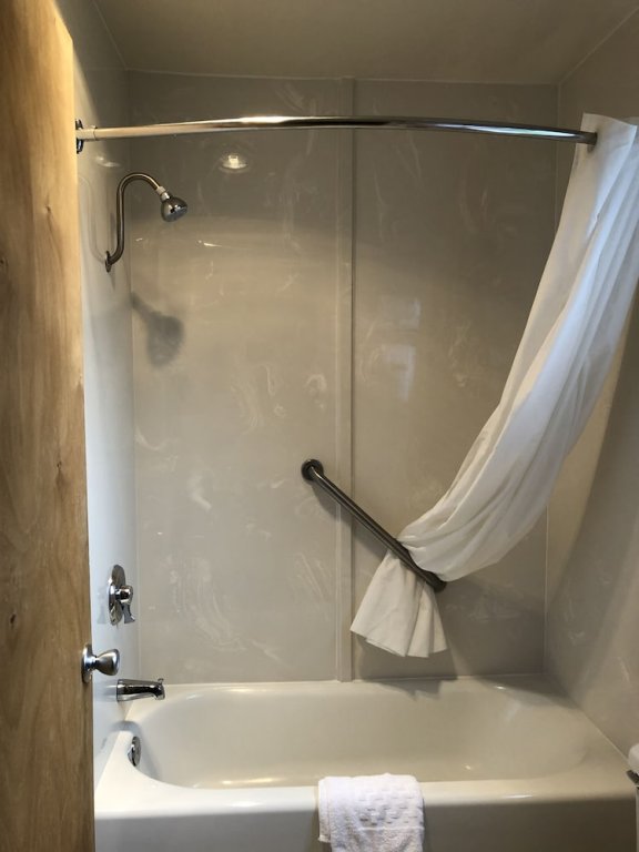 Фото Best Western Plus Northwoods Inn