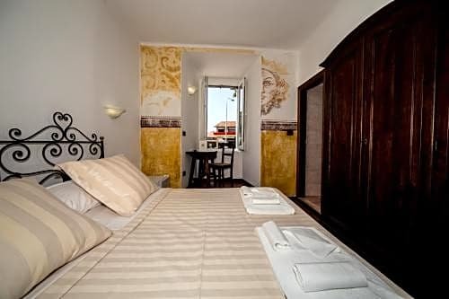 Фото Hotel Porta Marmorea