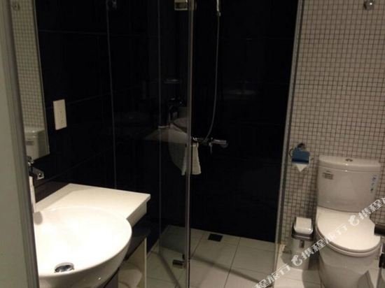 Фото Regal Executive Suites