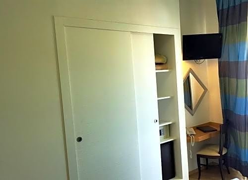 Фото Hotel Ghirlandina