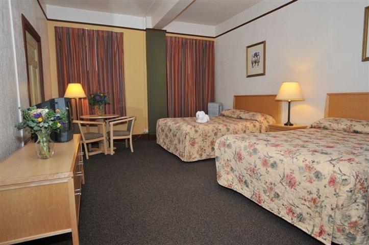 Фото The Moore Hotel