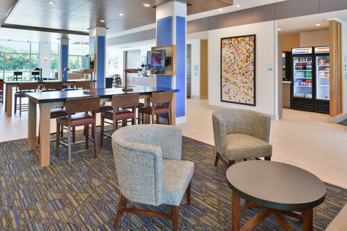 Гостиница Holiday Inn Express & Suites Omaha Airport, an Ihg Hotel в Каунсил Блаффс