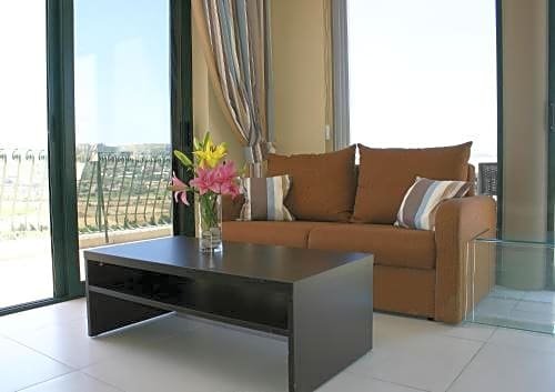 Фото Porto Azzurro Aparthotel