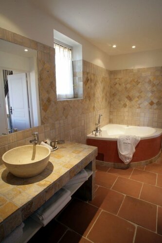 Гостиница Le Clos de la Glycine в Апте