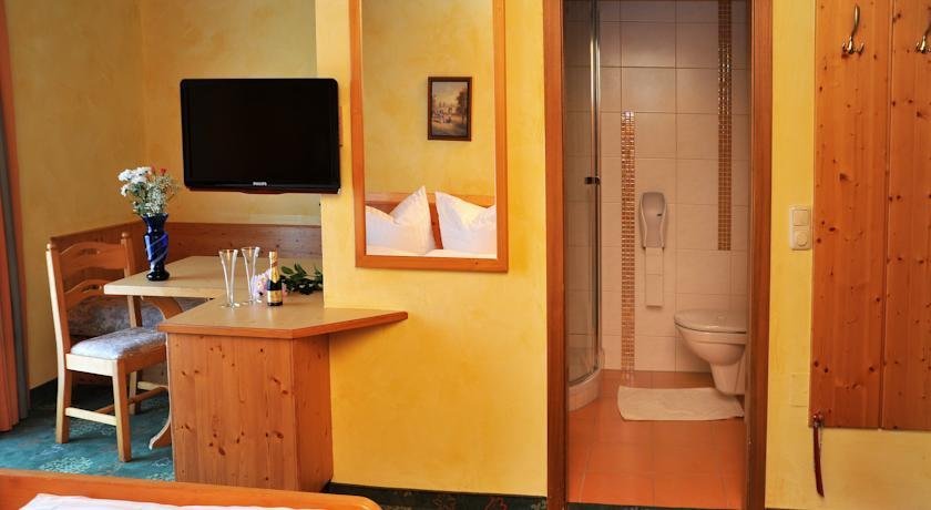 Фото Hotel-Gasthof Resengörg