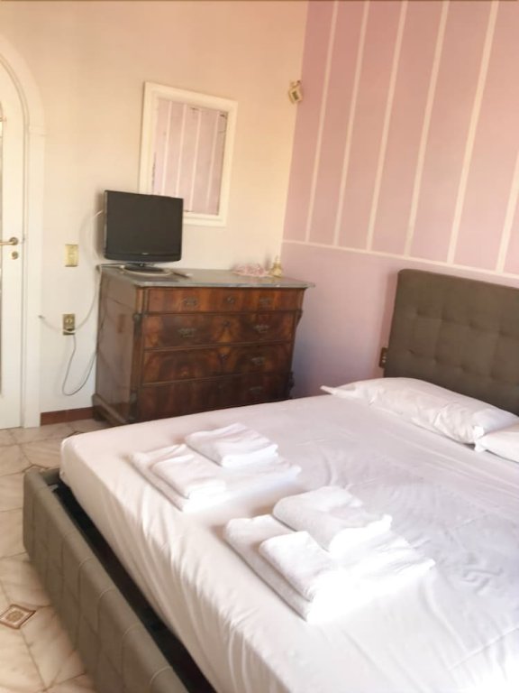 Фото Gramsci Apartments