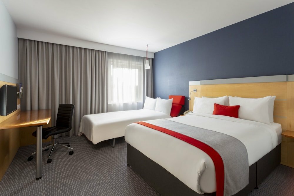 Hotel Holiday Inn Express Birmingham Redditch by Ihg, England, photo