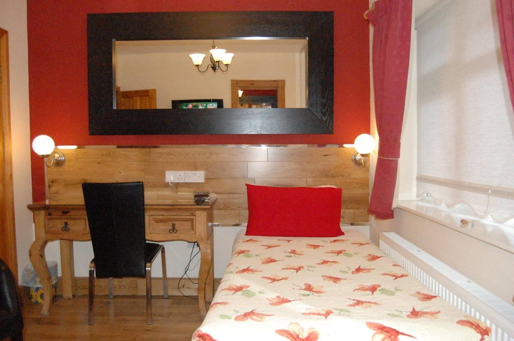 Фото FlyOver Bed and Breakfast