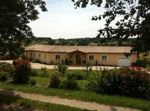 Гостиница Gîte Le Clos Castel в Нераке