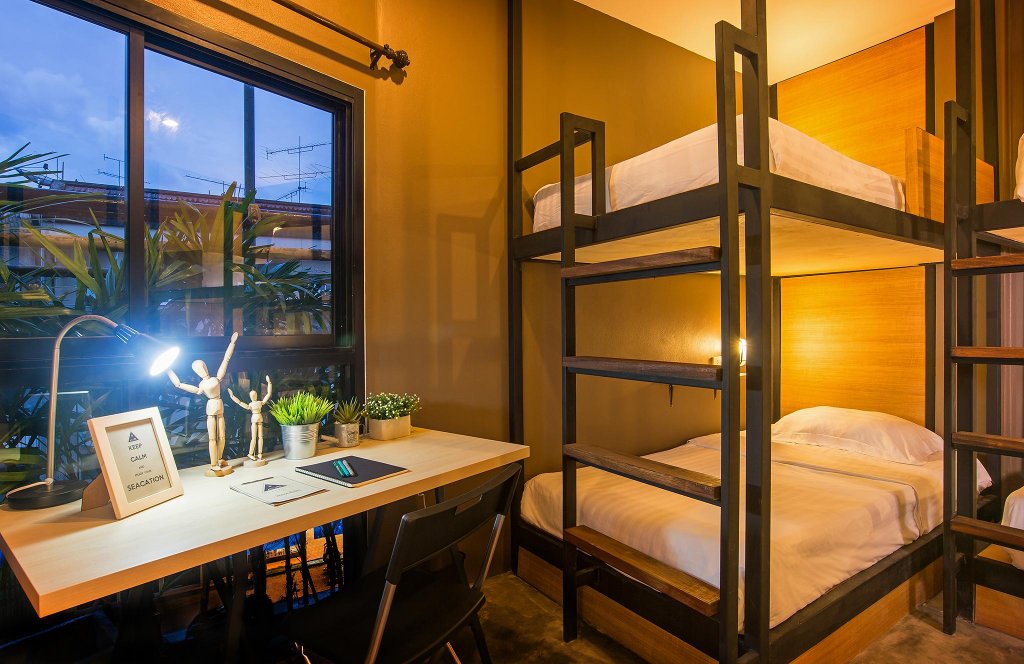 Фото Srisuksant Square