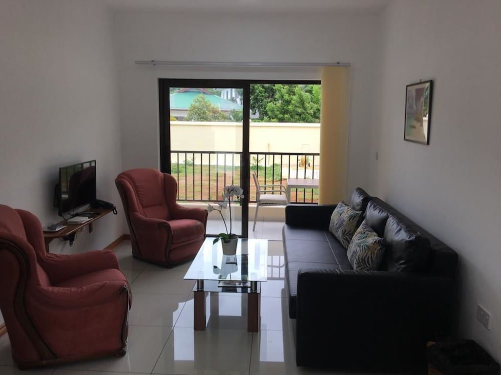 Фото Creole Breeze Self Catering Apartments