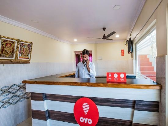 Фото Oyo 12973 Hotel Crystal