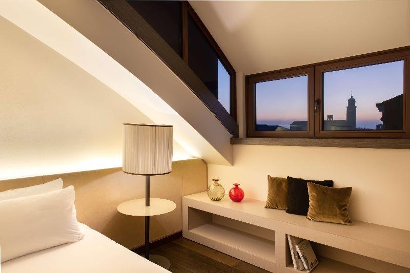 Фото Hyatt Centric Murano Venice