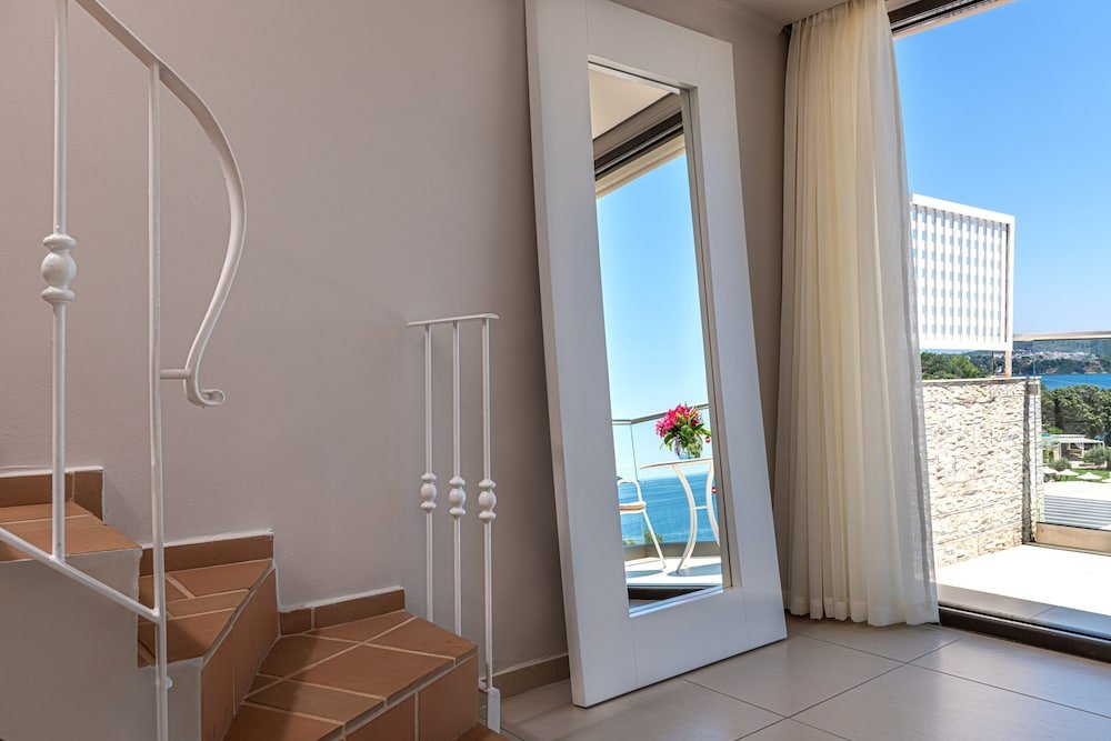 Фото Kassandra Bay Resort, Suites & SPA