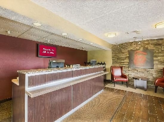 Фото Red Roof Inn Detroit - Warren