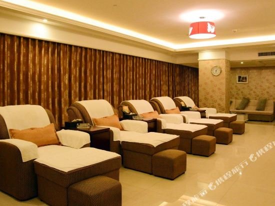 Фото Riverside Lidu Hotel Shaoguan