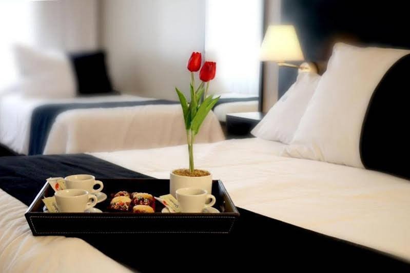 Фото Pocitos Plaza Hotel