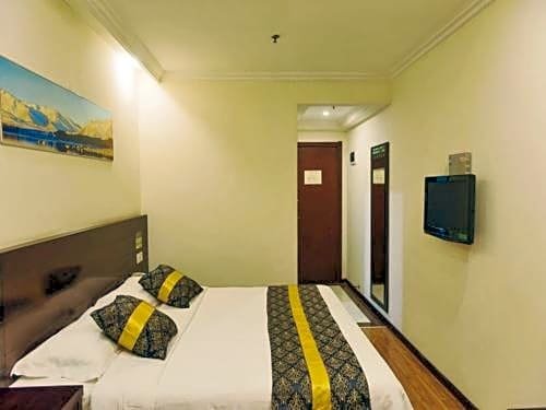 Фото Greentree Inn Tianjin Huanghe Ave Guangkai Metro Station Express Hotel