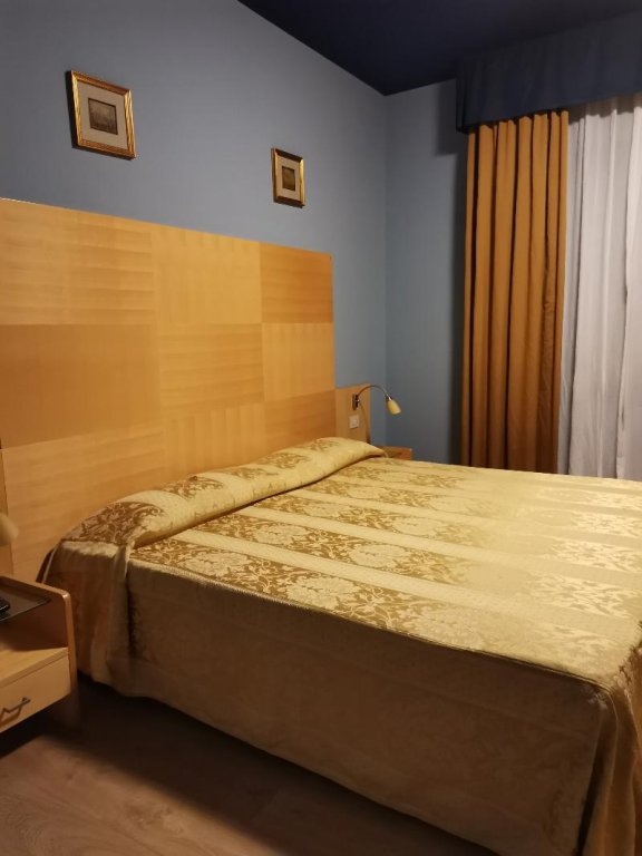 Фото Hotel Floris