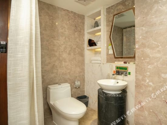 Фото Kunming Like Modern Hotel