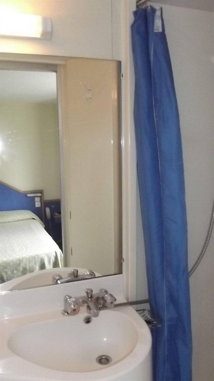 Фото Kyriad Direct Tours Sud - Chambray Lès Tours