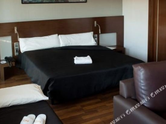 Фото Hotel Tach Madrid Airport