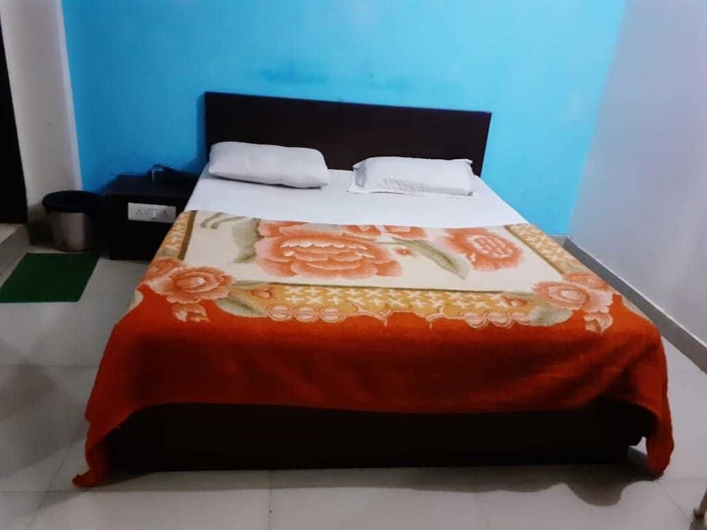 Фото Hotel Pooja Palace