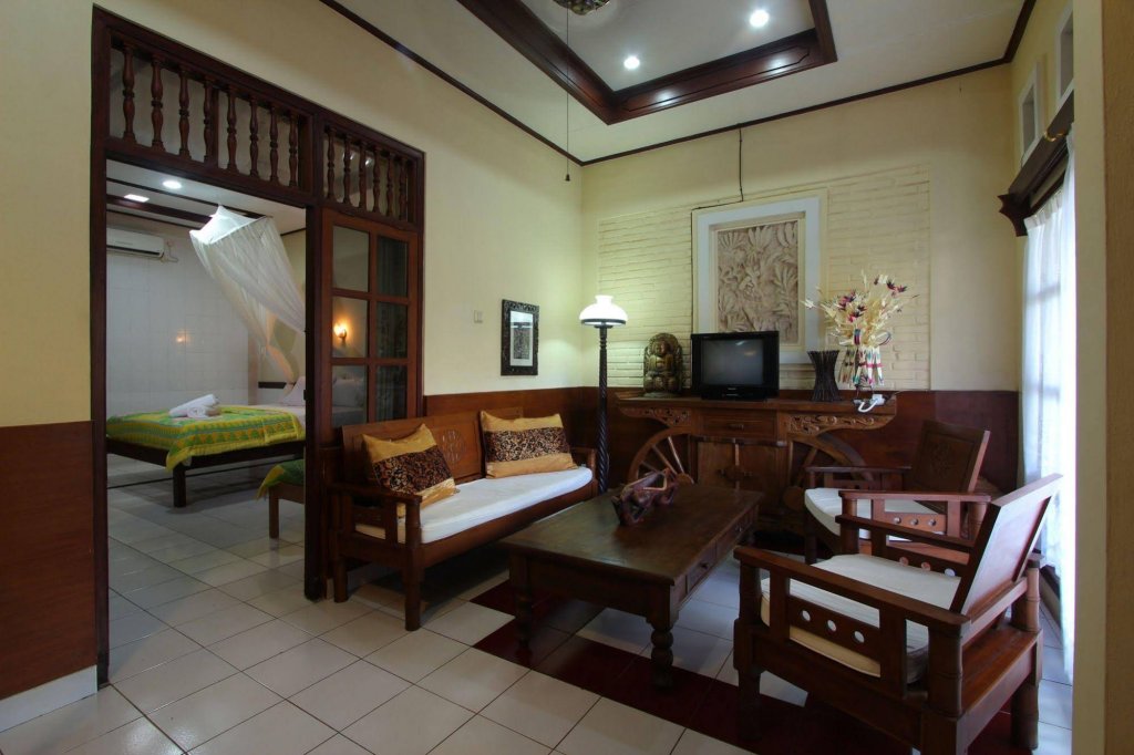 Фото Hotel Jati and Home Stay