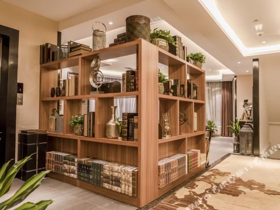 Фото James Joyce Coffetel Dongxiaonan