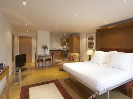 Фото Marlin Apartments London Bridge - Empire Square