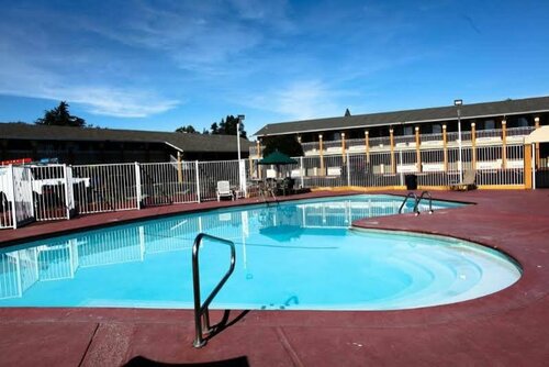 Гостиница Days Inn by Wyndham Ukiah в Юкайа