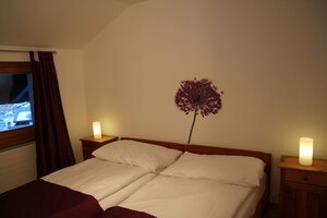 Bergdohle (Valais, district de Viège, Neue Kantonsstrasse), hotel