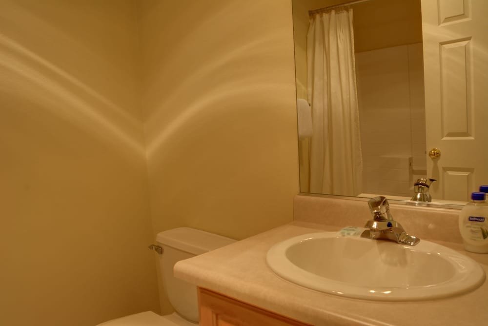 Фото Waters Edge 302