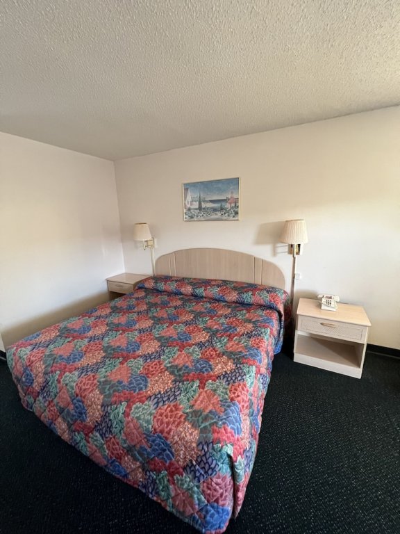 Фото Garden Inn & Suites