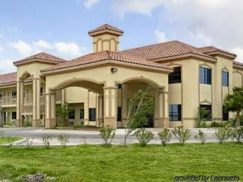 Гостиница Boca Chica Inn & Suites Brownsville в Браунсвилле