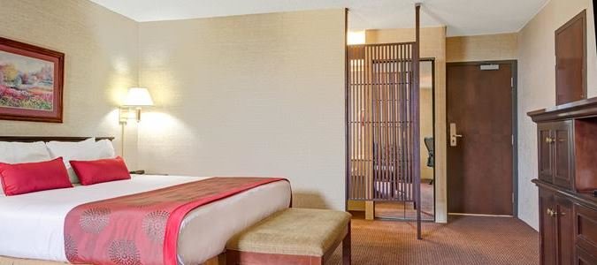 Фото Best Western Plus Austin Central