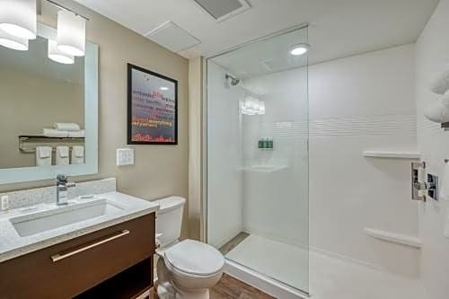 Фото TownePlace Suites by Marriott Indianapolis Airport