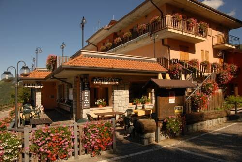 Гостиница Albergo Legazzuolo Montecampione