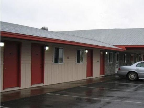 Фото Red Carpet Inn Pulaski