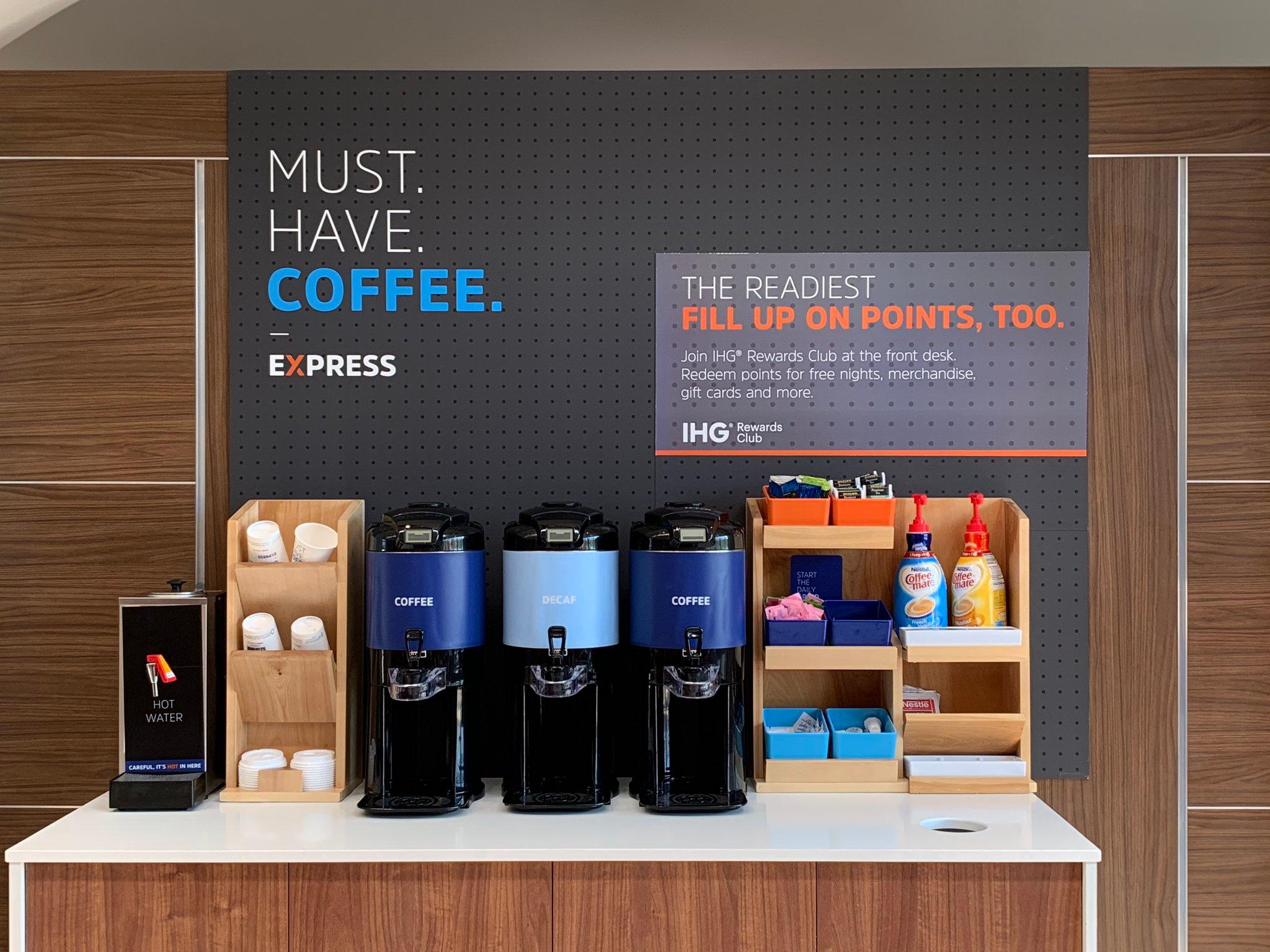 Фото Holiday Inn Express Hotel & Suites El Dorado Hills, an Ihg Hotel