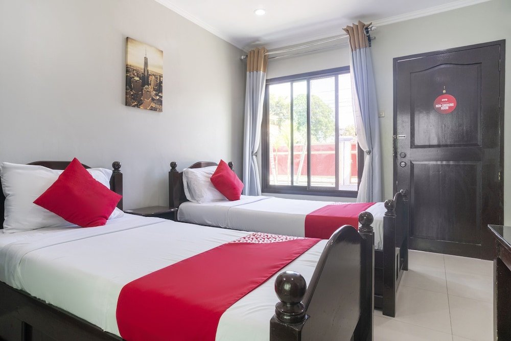 Фото Oyo 557 Samantha's Apartelle