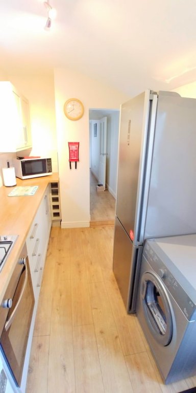 Фото Spacious 3-bedroom House With Superfast Wi-fi