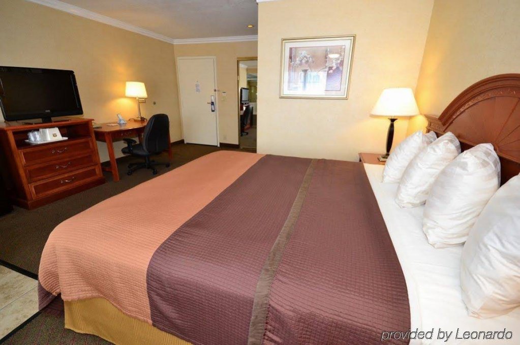 Фото Best Western Airpark Hotel-Los Angeles Lax Airport