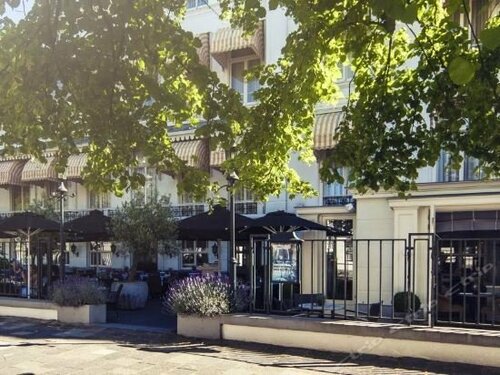 Внешний вид отеля Carlton Ambassador Hotel в Гааге, фото 4