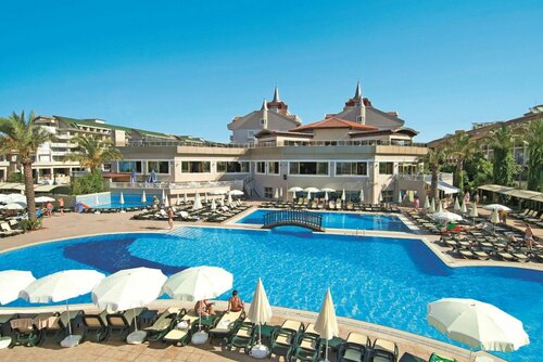 Гостиница Aydinbey Famous Resort в Богазкенте